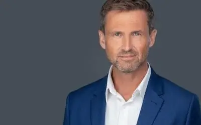 Sydney Headshot Photographer Explains Why Your Photo Is So Important