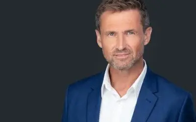 The Three Secrets to an Amazing Headshot