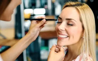 Makeup tips for corporate headshot photos