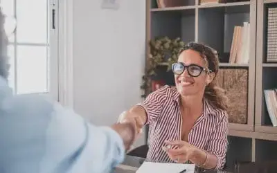 How a Profile Headshot Photo Helps Make a Good First Impression