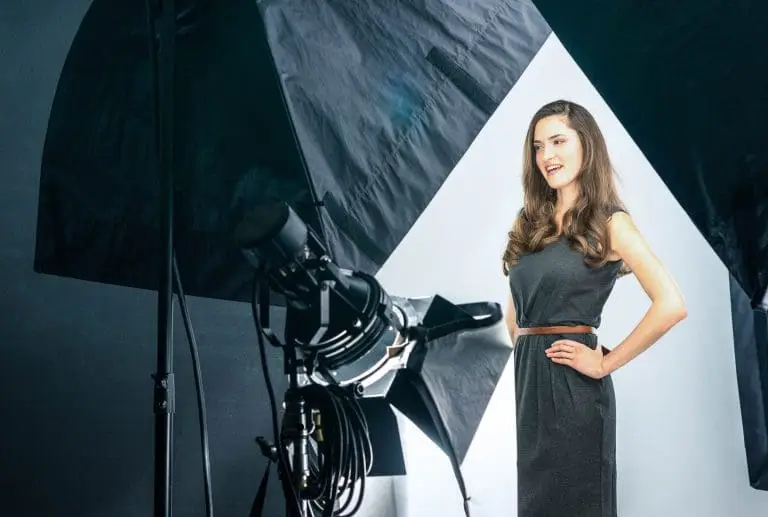 Best Tips from Sydney Headshot Photographers to Stand Out From the Crowd
